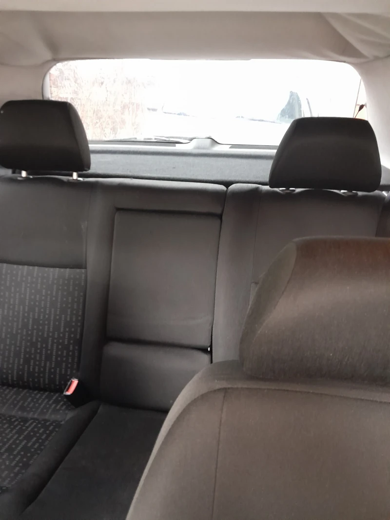 VW Golf 1.4 75к.обслужен, снимка 9 - Автомобили и джипове - 52545836