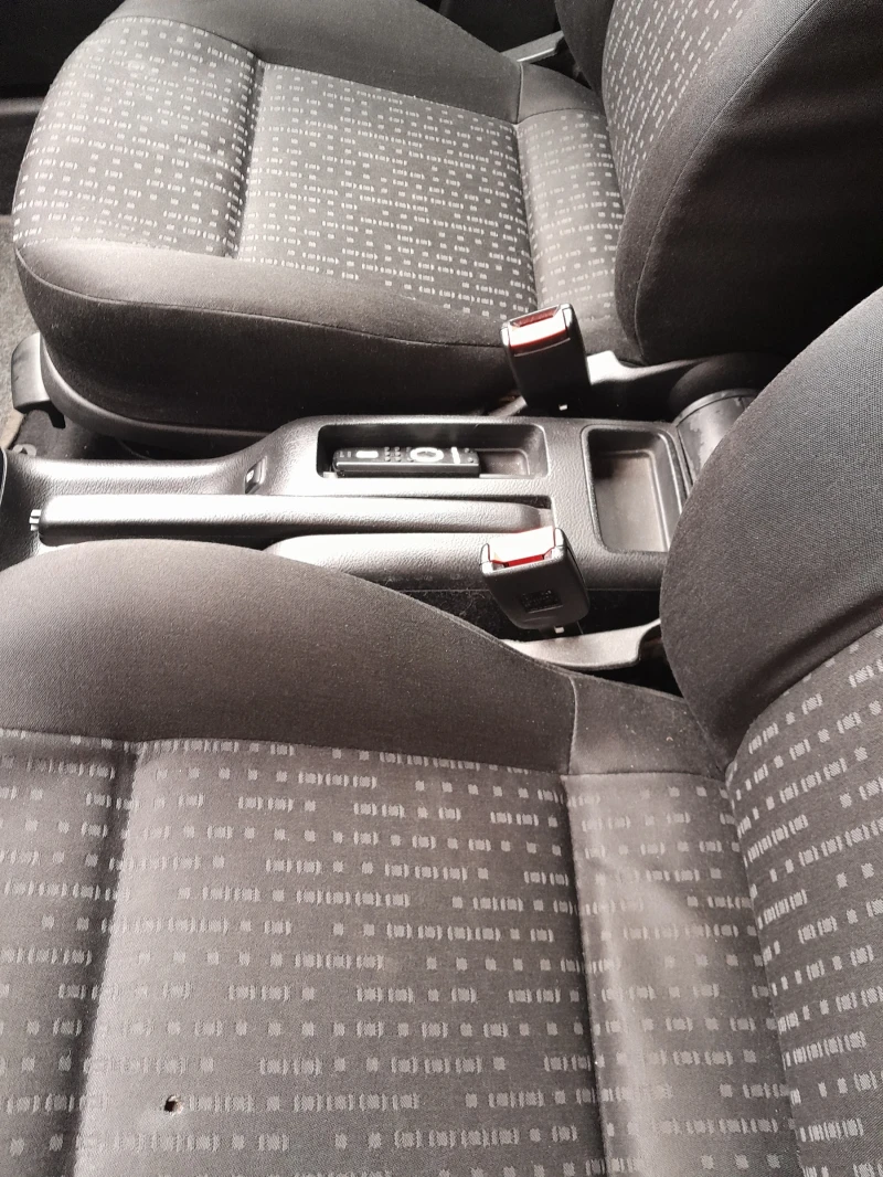 VW Golf 1.4 75к.обслужен, снимка 10 - Автомобили и джипове - 52545836