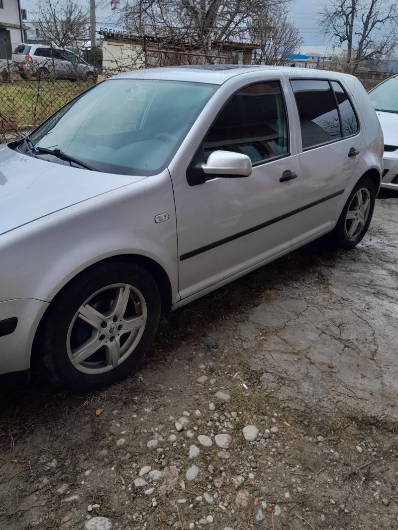 VW Golf 1.4 75к.обслужен, снимка 4 - Автомобили и джипове - 52545836