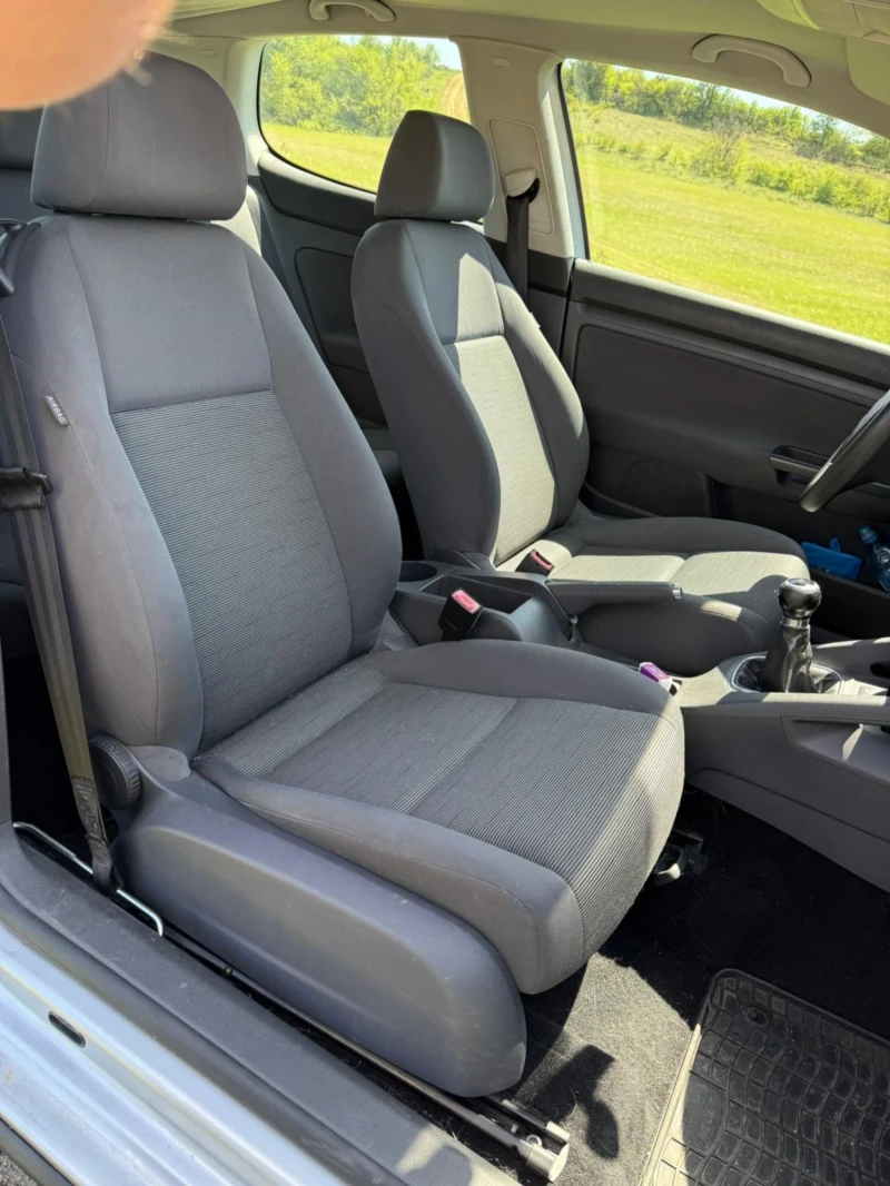 VW Golf 5, снимка 9 - Автомобили и джипове - 50290114