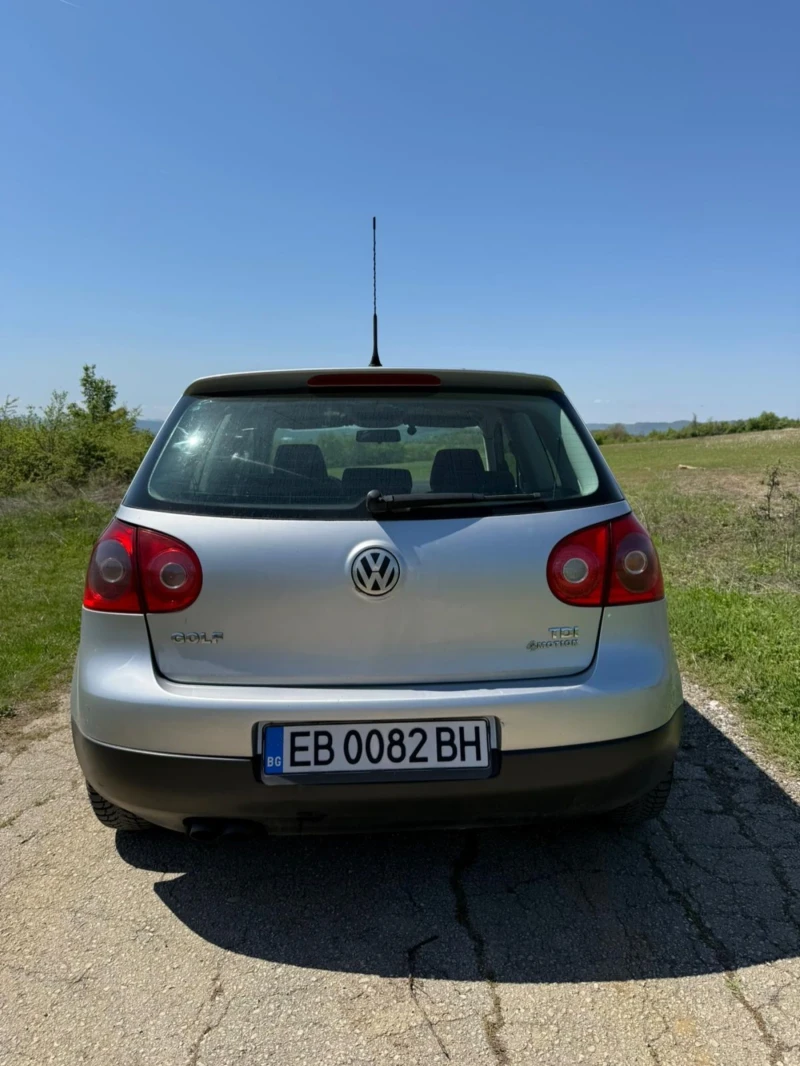 VW Golf 5, снимка 3 - Автомобили и джипове - 50290114