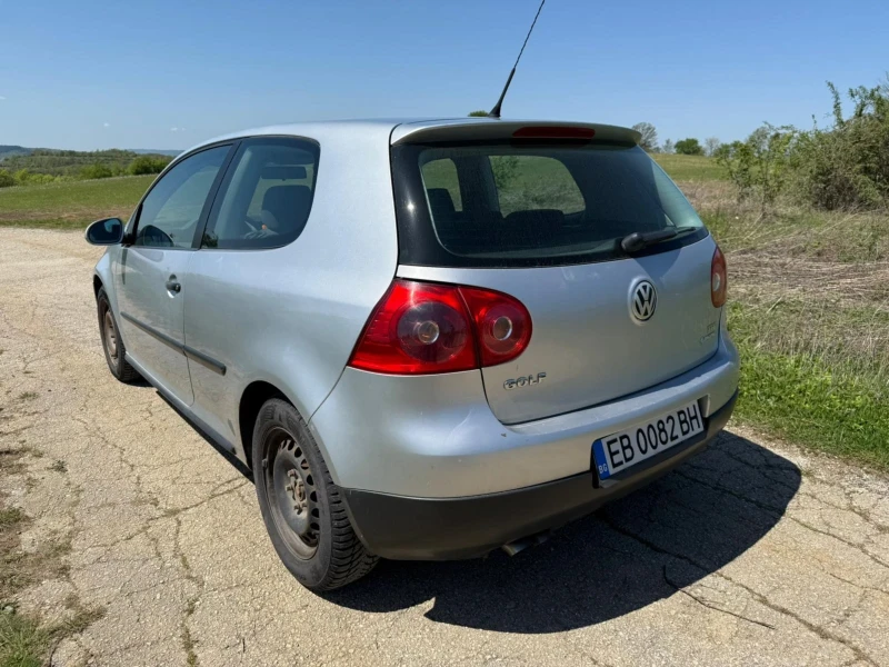 VW Golf 5, снимка 5 - Автомобили и джипове - 50290114