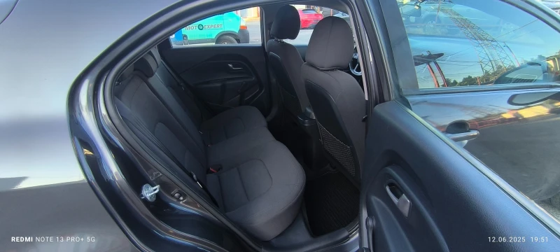 Kia Rio 1.1.75-6ск.евро6, снимка 11 - Автомобили и джипове - 50639530