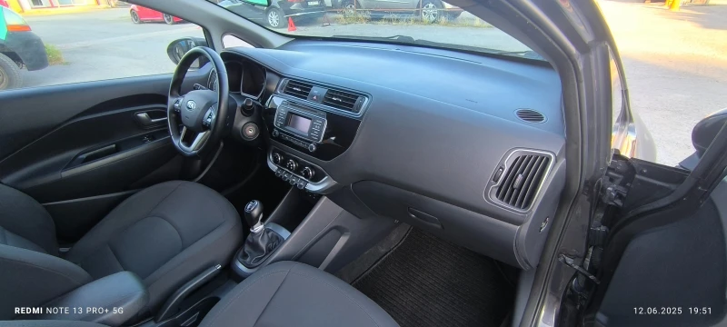 Kia Rio 1.1.75-6ск.евро6, снимка 14 - Автомобили и джипове - 50639530