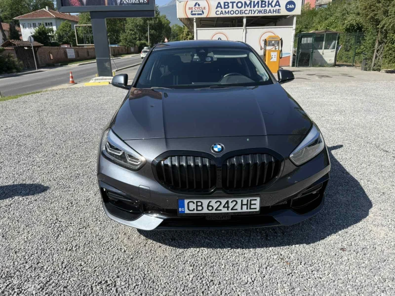 BMW 118 i | 39000км | Автомат | Напълно обслужена | Каско, снимка 2 - Автомобили и джипове - 52128284