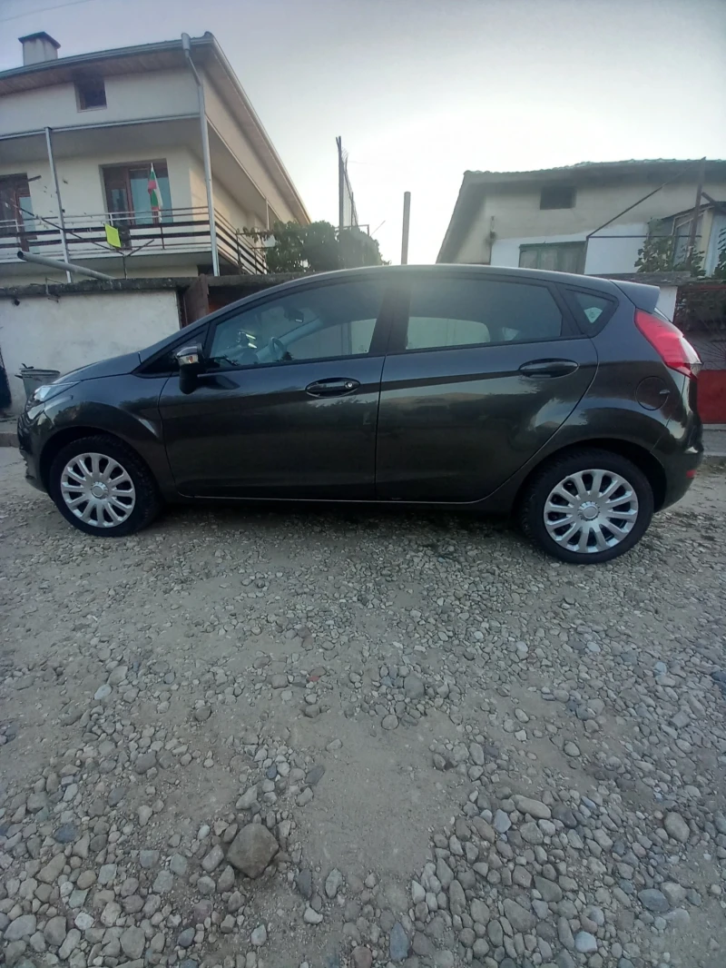 Ford Fiesta 52069км 1.25, снимка 7 - Автомобили и джипове - 52346999