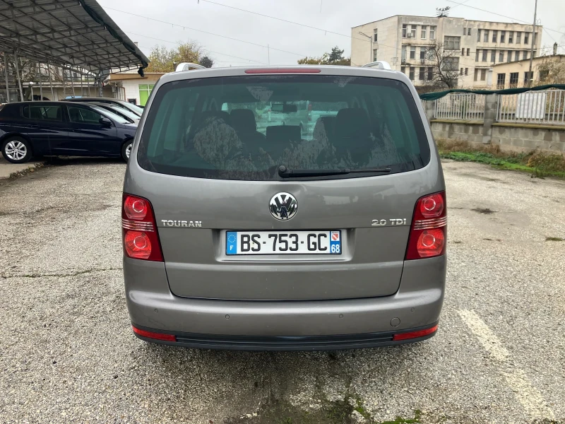 VW Touran 2.0TDI-140kc-DSG-КОЖА, снимка 6 - Автомобили и джипове - 52472351