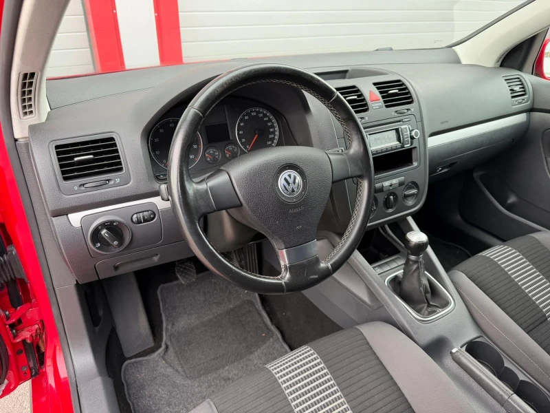 VW Golf 1.4I RABBIT KLIMATIK ЛИЗИНГ!!!, снимка 13 - Автомобили и джипове - 53260830