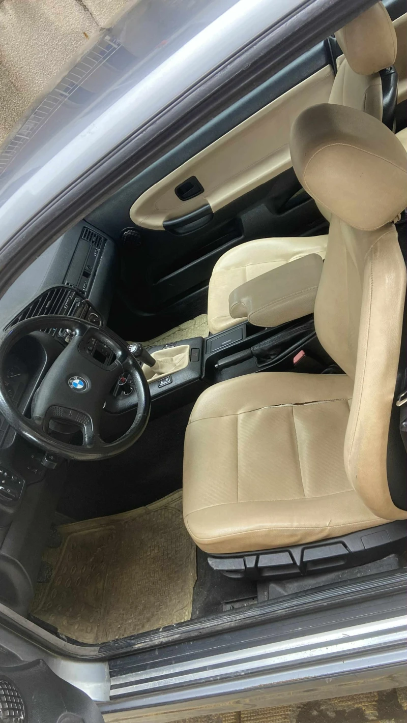 BMW 320, снимка 11 - Автомобили и джипове - 53474311