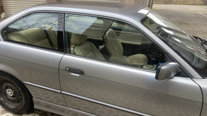 BMW 320, снимка 7 - Автомобили и джипове - 53474311