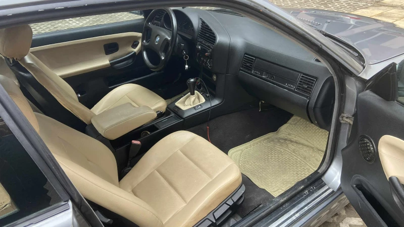 BMW 320, снимка 10 - Автомобили и джипове - 53474311