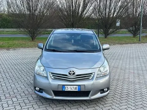 Toyota Corolla verso 2.2 D-CAT NAVI , снимка 2 - Автомобили и джипове - 53336837