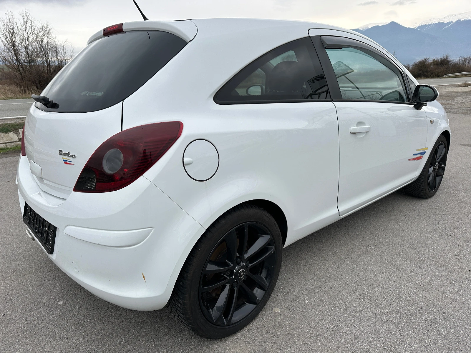 Opel Corsa 1.7 DTS EURO 5 - изображение 5