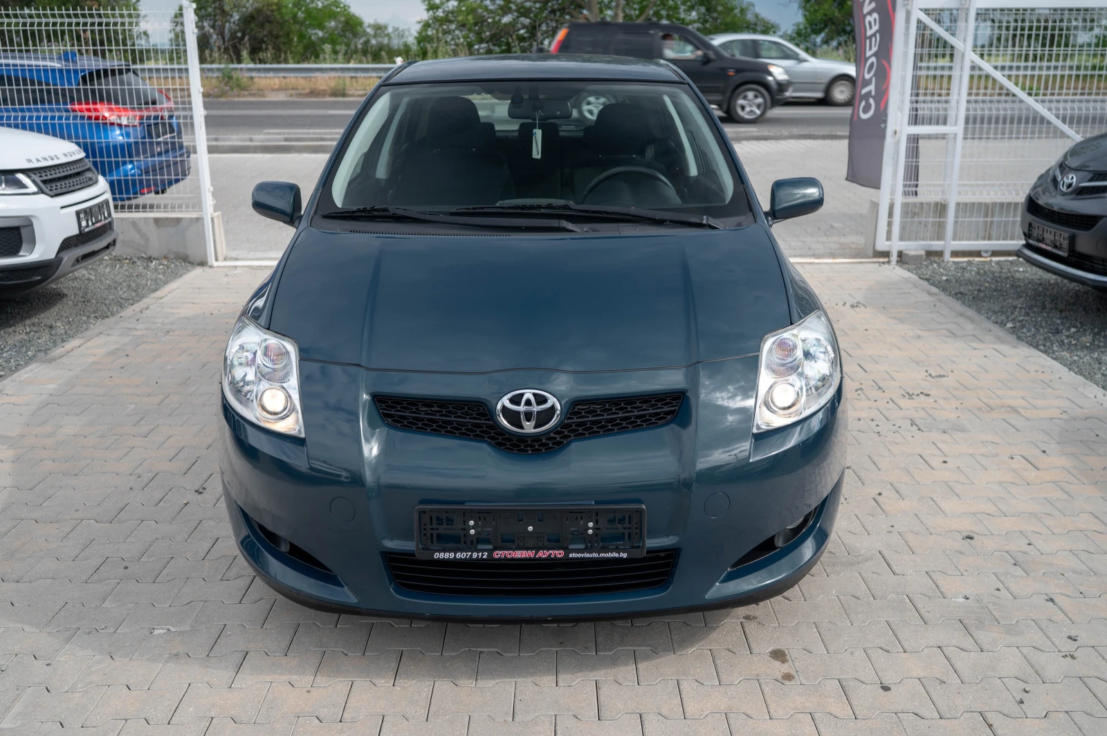 Toyota Auris 1.4* бензин* 96кс* климатроник - изображение 4
