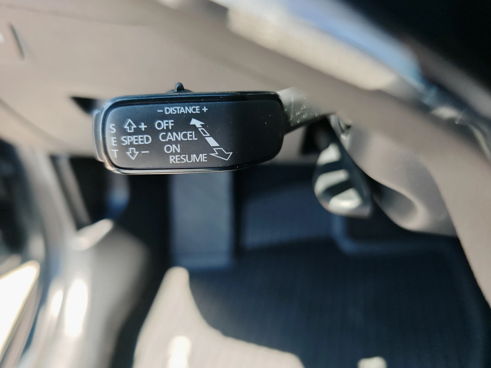 Skoda Octavia 2.0TDI Style* Кожа* HeadUp* Matrix* Печка* Keyless - изображение 8