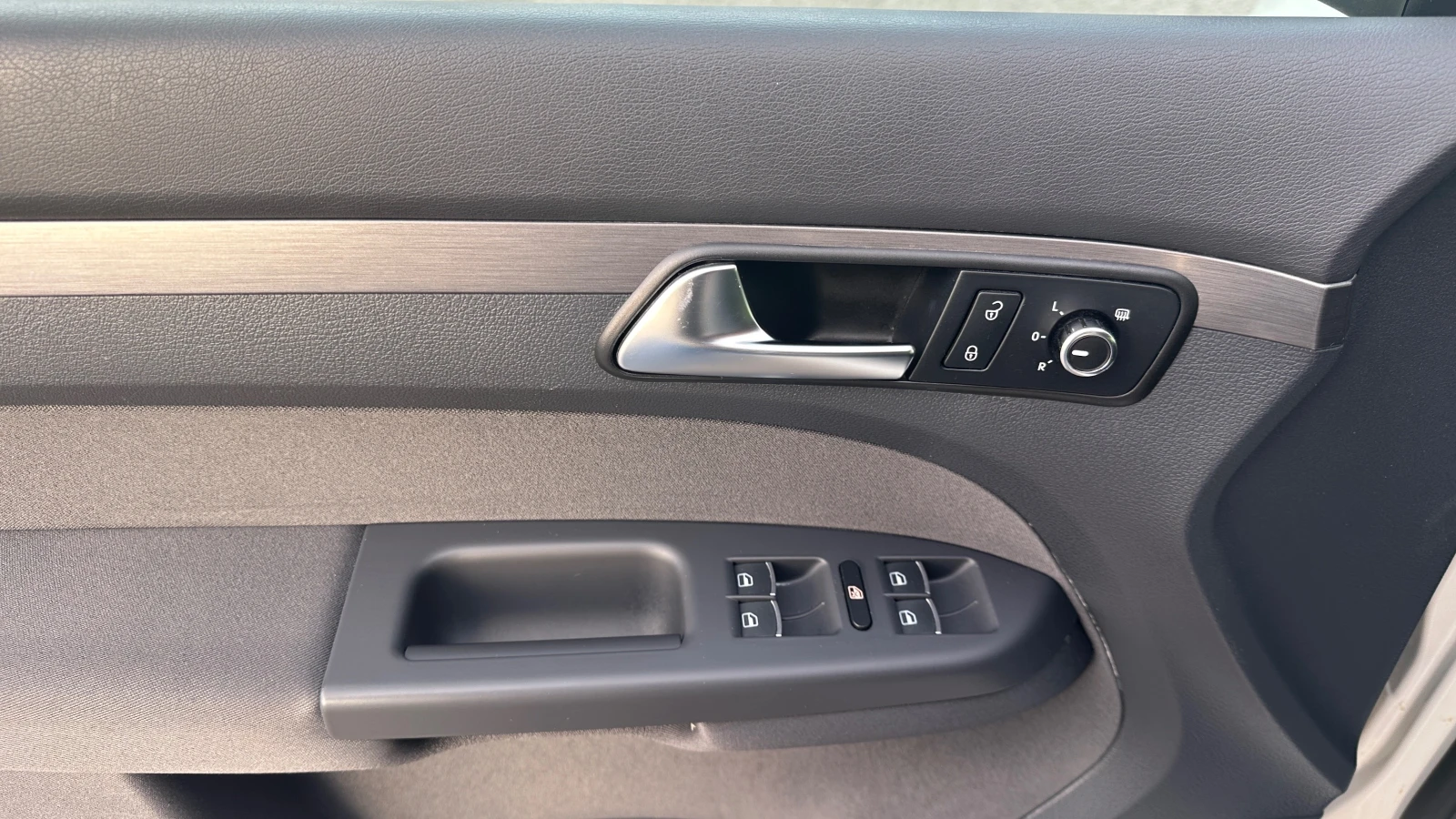 VW Touran Cross 1.4 TSI/TGI    | Mobile.bg   9