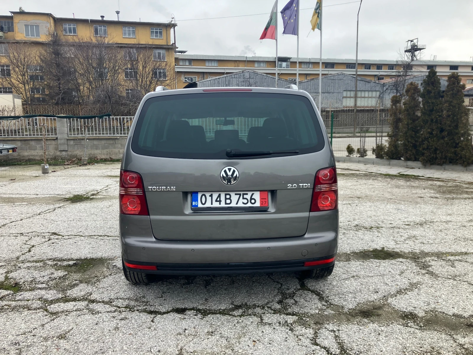 VW Touran 2.0TDI-140kc-DSG-КОЖА - изображение 10