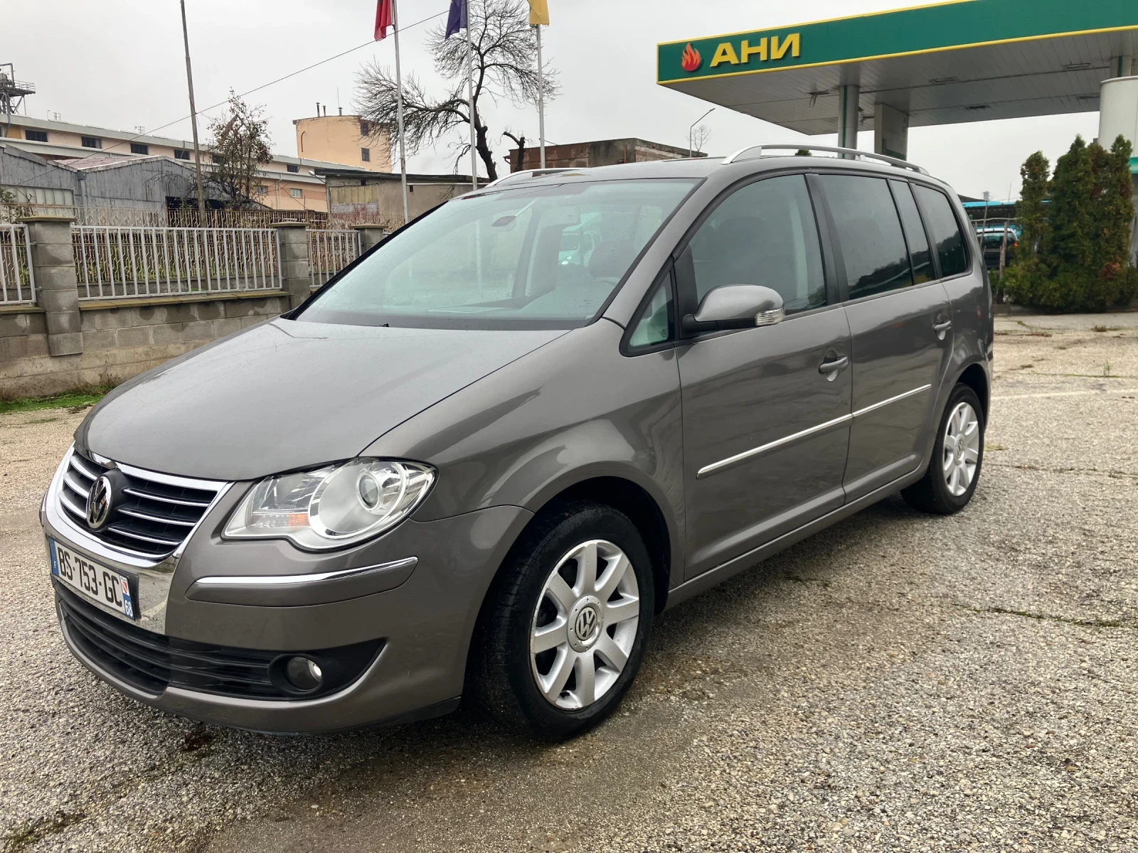 VW Touran 2.0TDI-140kc-DSG- | Mobile.bg   1