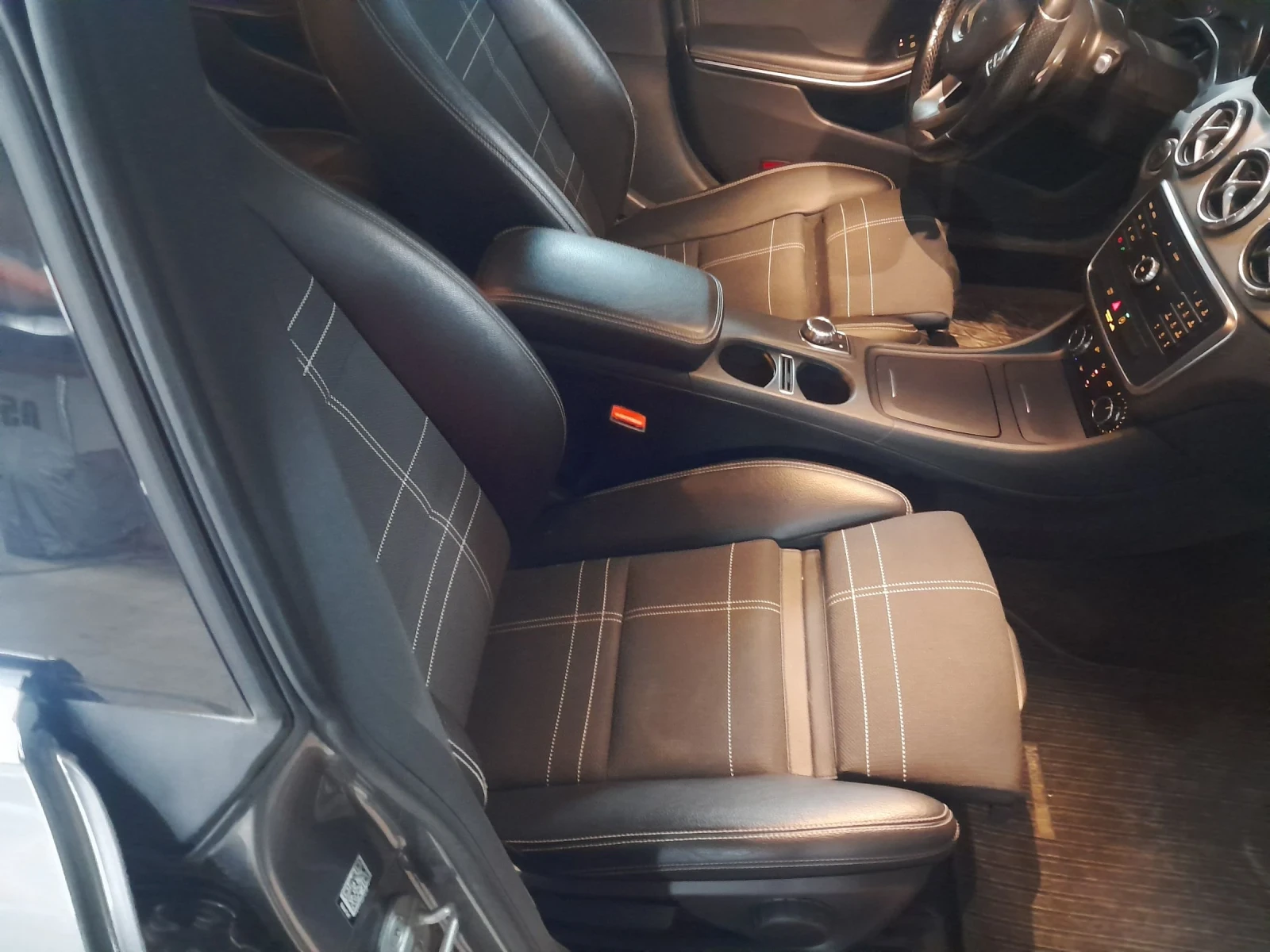 Mercedes-Benz CLA 2.2D, снимка 10 - Автомобили и джипове - 53824538