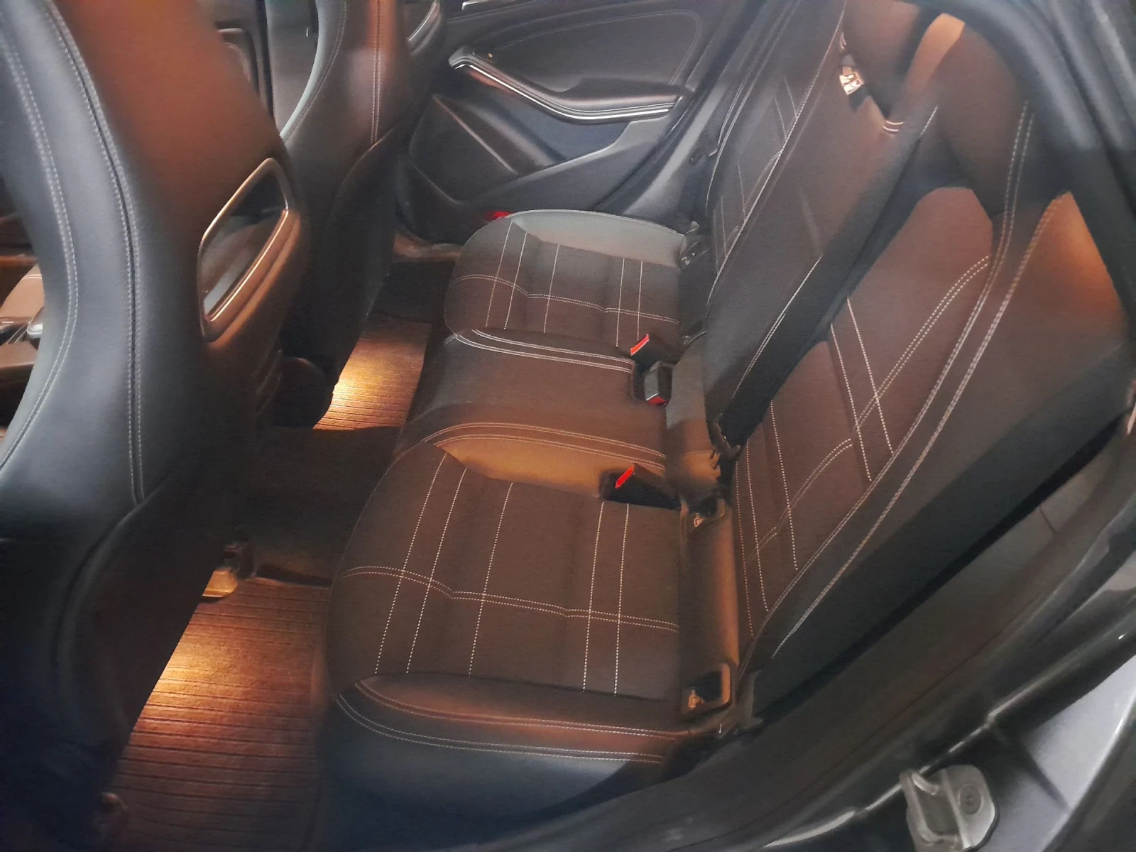 Mercedes-Benz CLA 2.2D, снимка 9 - Автомобили и джипове - 53824538