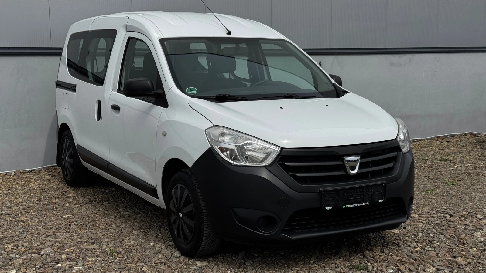 Dacia Dokker 1.6 ♿, снимка 3 - Автомобили и джипове - 54481128