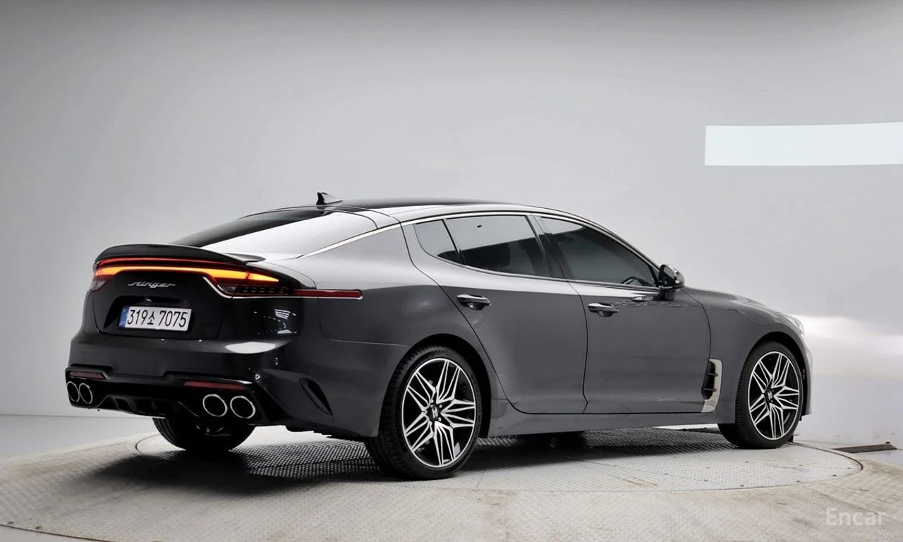 Kia Stinger 3.3* GT* TURBO* ОБДУХВАНЕ* ХЕДЪП* КАМЕРА* , снимка 4 - Автомобили и джипове - 55031377