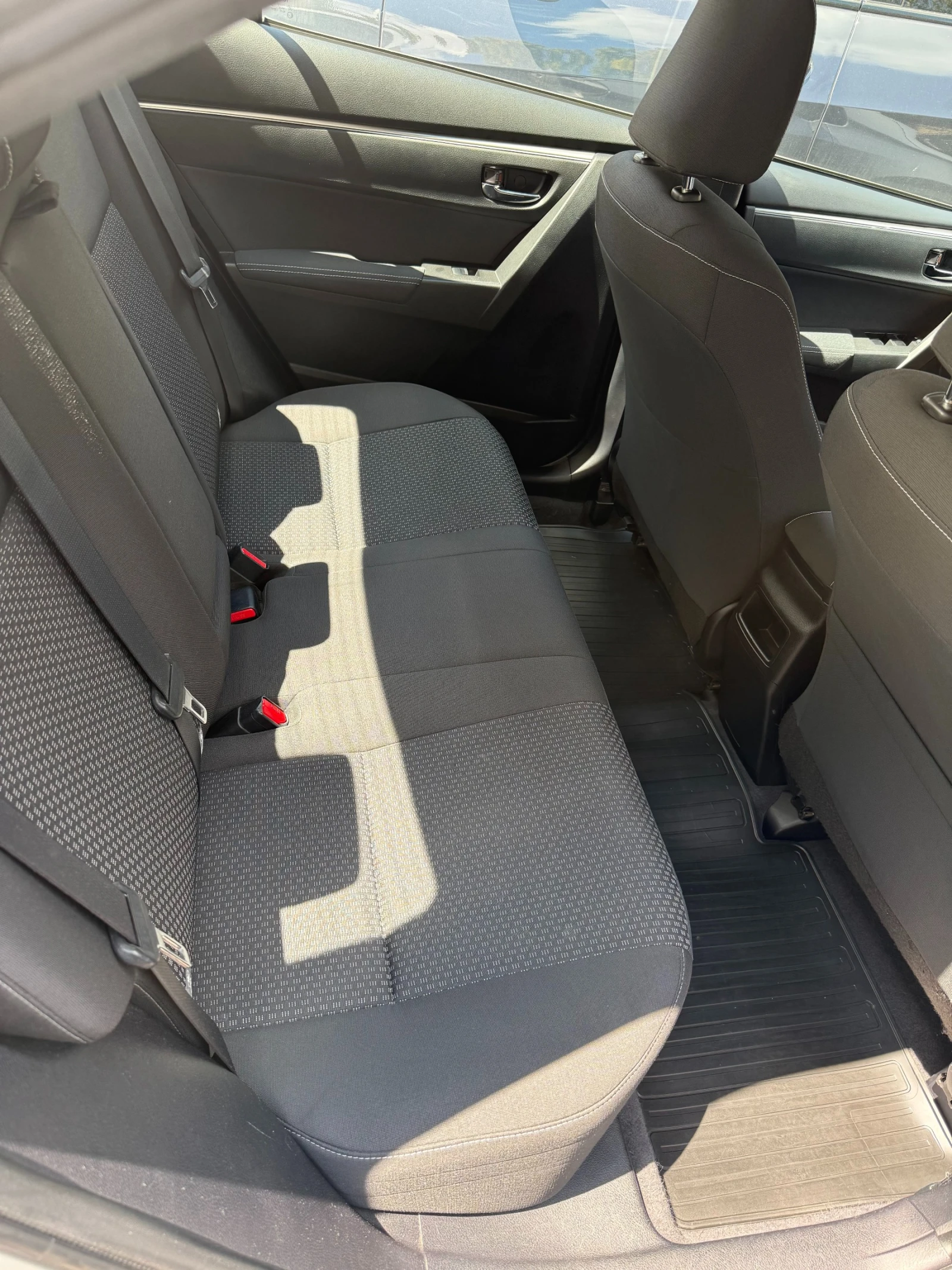 Toyota Corolla, снимка 10 - Автомобили и джипове - 55566305
