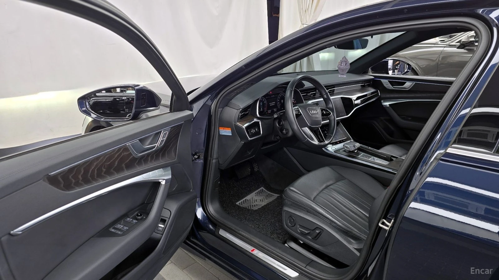 Audi A6 QUATTRO* PREMIUM* DISTRONIC* ОБДУХВАНЕ* 360* HUD* , снимка 8 - Автомобили и джипове - 55595346