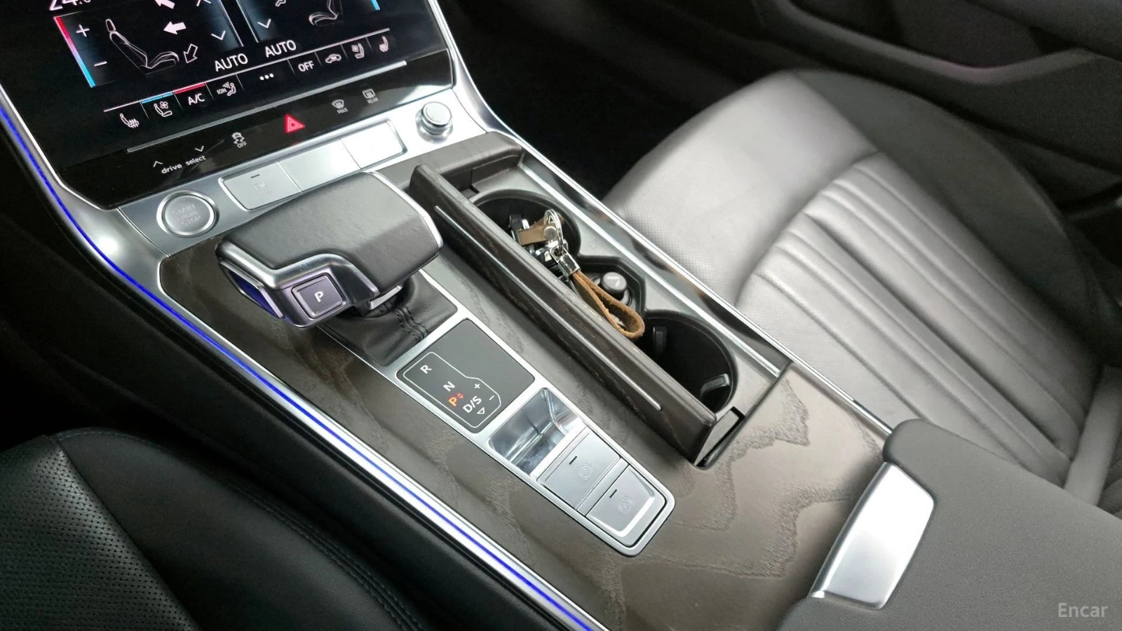 Audi A6 QUATTRO* PREMIUM* DISTRONIC* ОБДУХВАНЕ* 360* HUD* , снимка 15 - Автомобили и джипове - 55595346