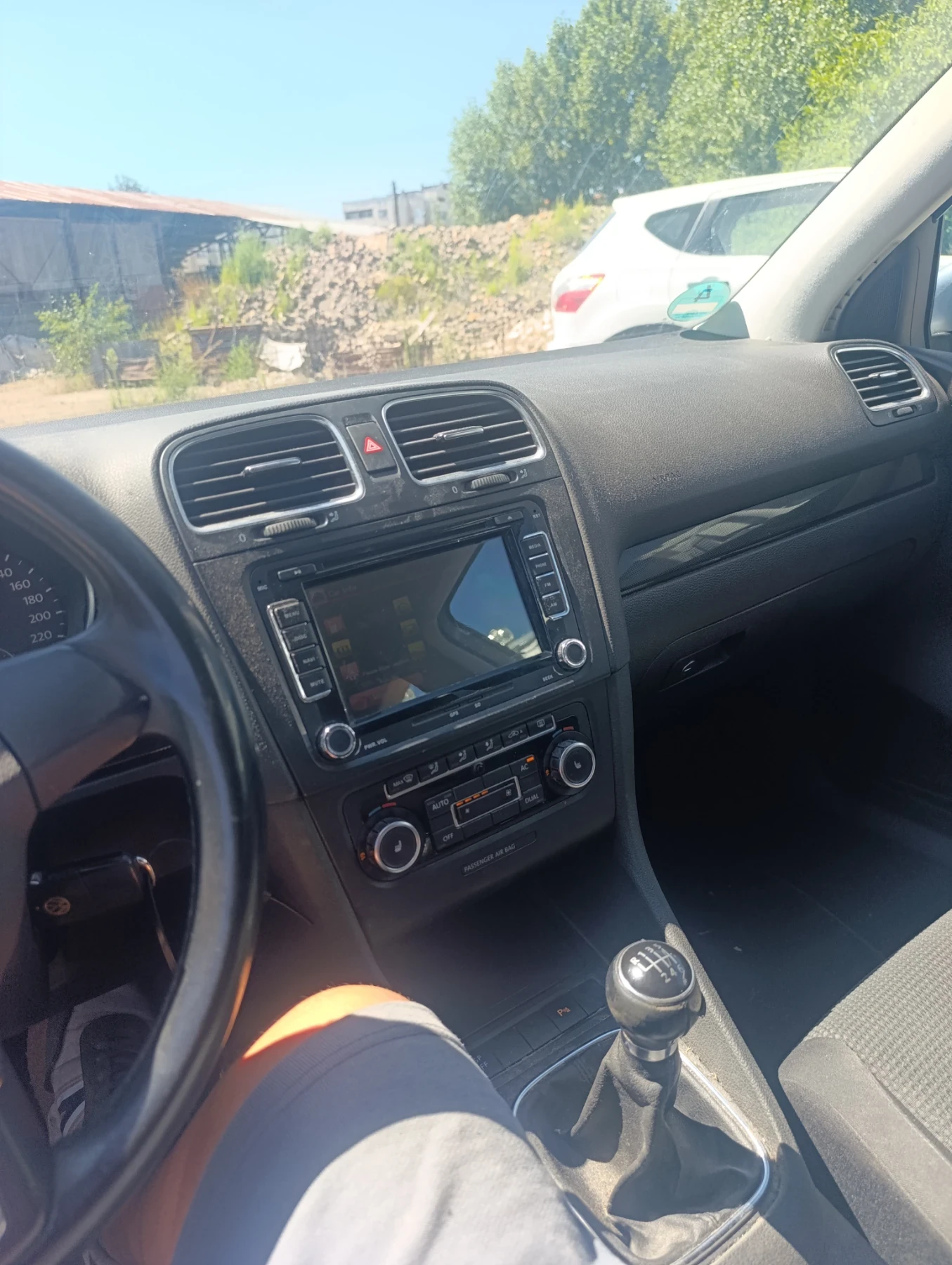 VW Golf 1.4 tsi, снимка 8 - Автомобили и джипове - 55693212