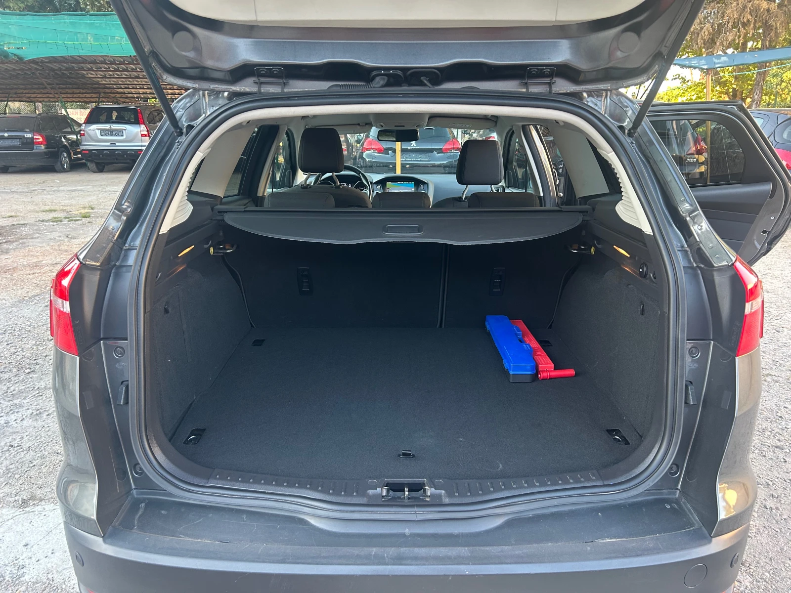 Ford Focus TITANIUM-LED-НАВИ-ЕВРО 6-ИТАЛИЯ!, снимка 12 - Автомобили и джипове - 55725253