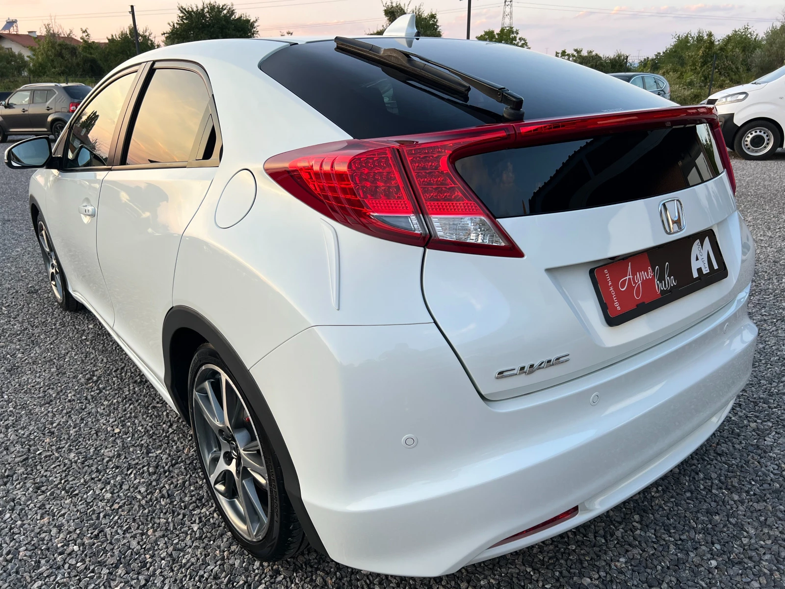 Honda Civic 2.2i-DTEC ПАНОРАМА/КОЖА/НАВИГАЦИЯ/КАМЕРА/PDC/LED/, снимка 3 - Автомобили и джипове - 55758242