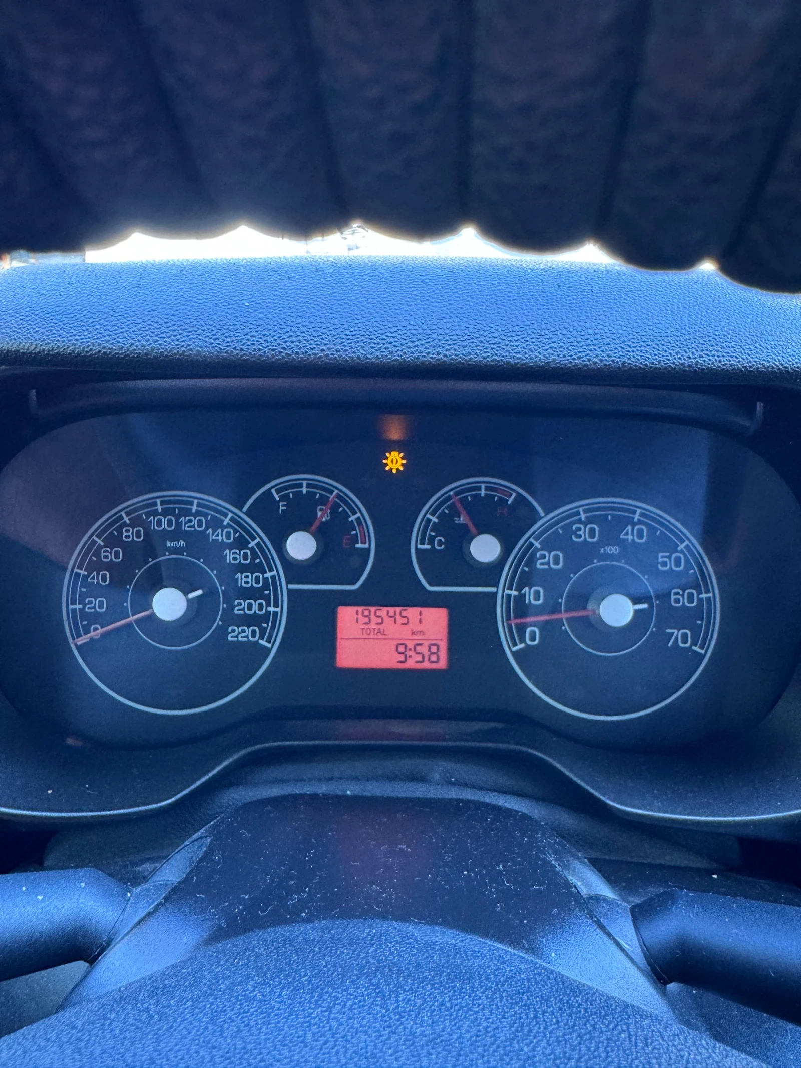 Fiat Punto, снимка 11 - Автомобили и джипове - 55810694