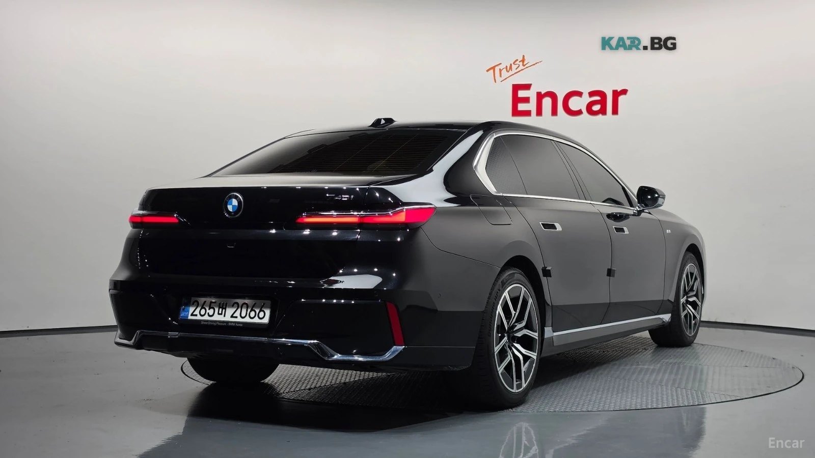 BMW 740 THEATHER SC| HEADS UP| MASSAGE| 360, снимка 2 - Автомобили и джипове - 56096944