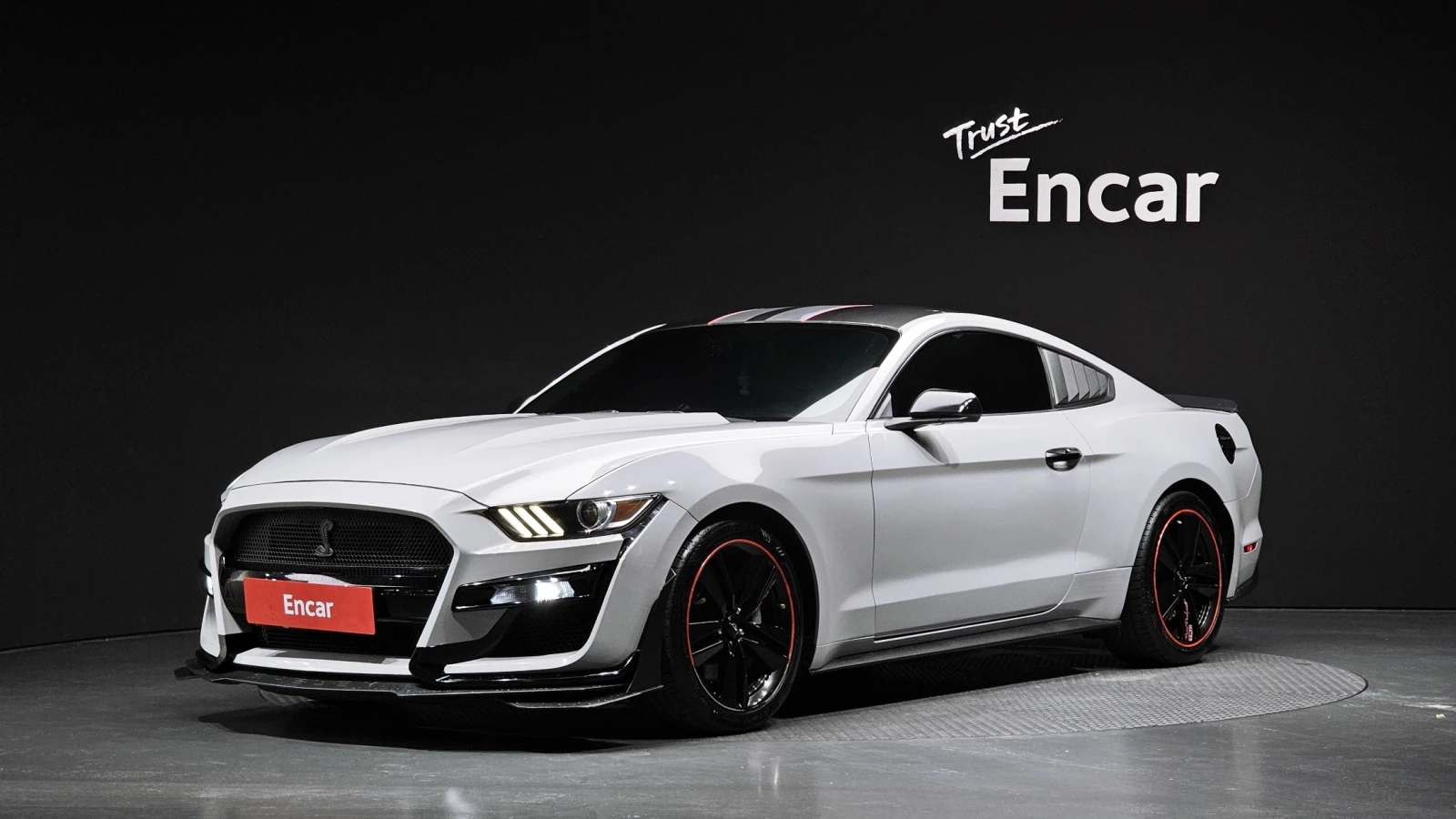 Ford Mustang * COUPE* 