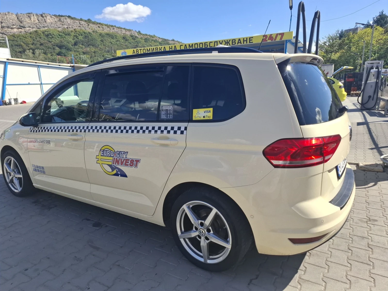 VW Touran, снимка 3 - Автомобили и джипове - 56701170