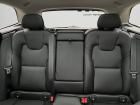 Volvo XC60 B5 Momentum AWD, снимка 16