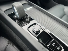 Volvo XC60 B5 Momentum AWD, снимка 12