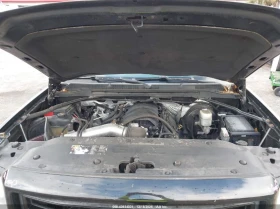 Gmc Sierra 5.3L V-8 DI, VVT, 355HP 4X2 Drive, снимка 17