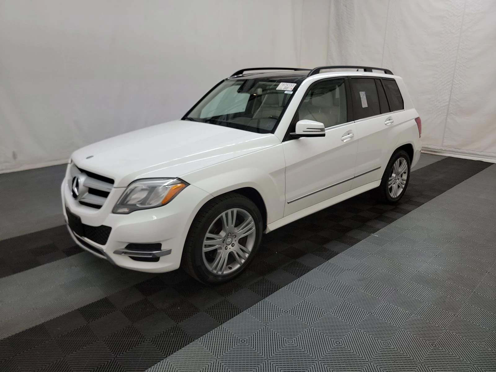 Mercedes-Benz GLK 350 4MATIC - изображение 3