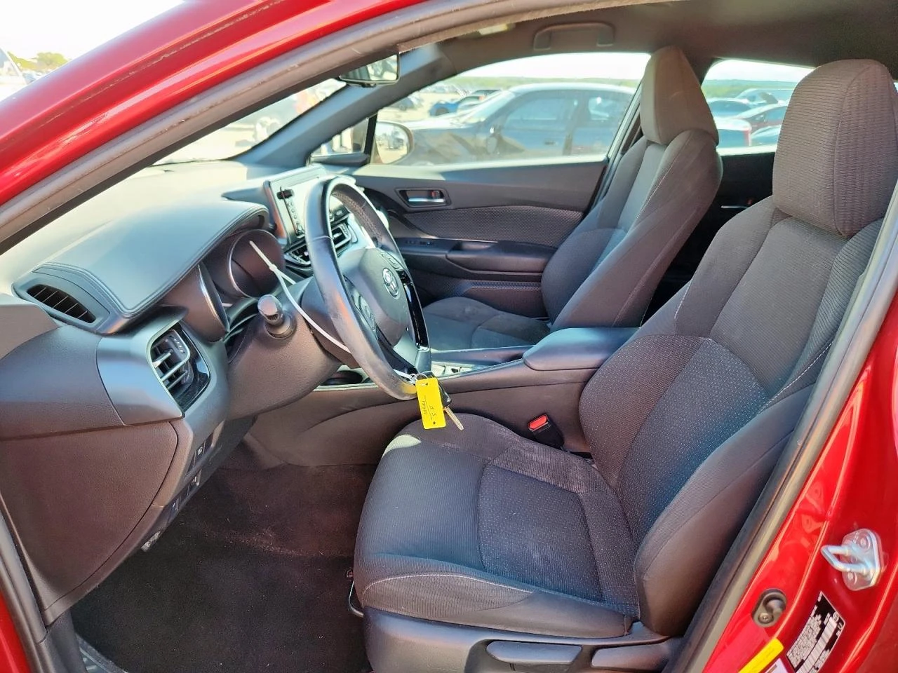 Toyota C-HR XLE* CARFAX* АВТОЛИЗИНГ - изображение 7