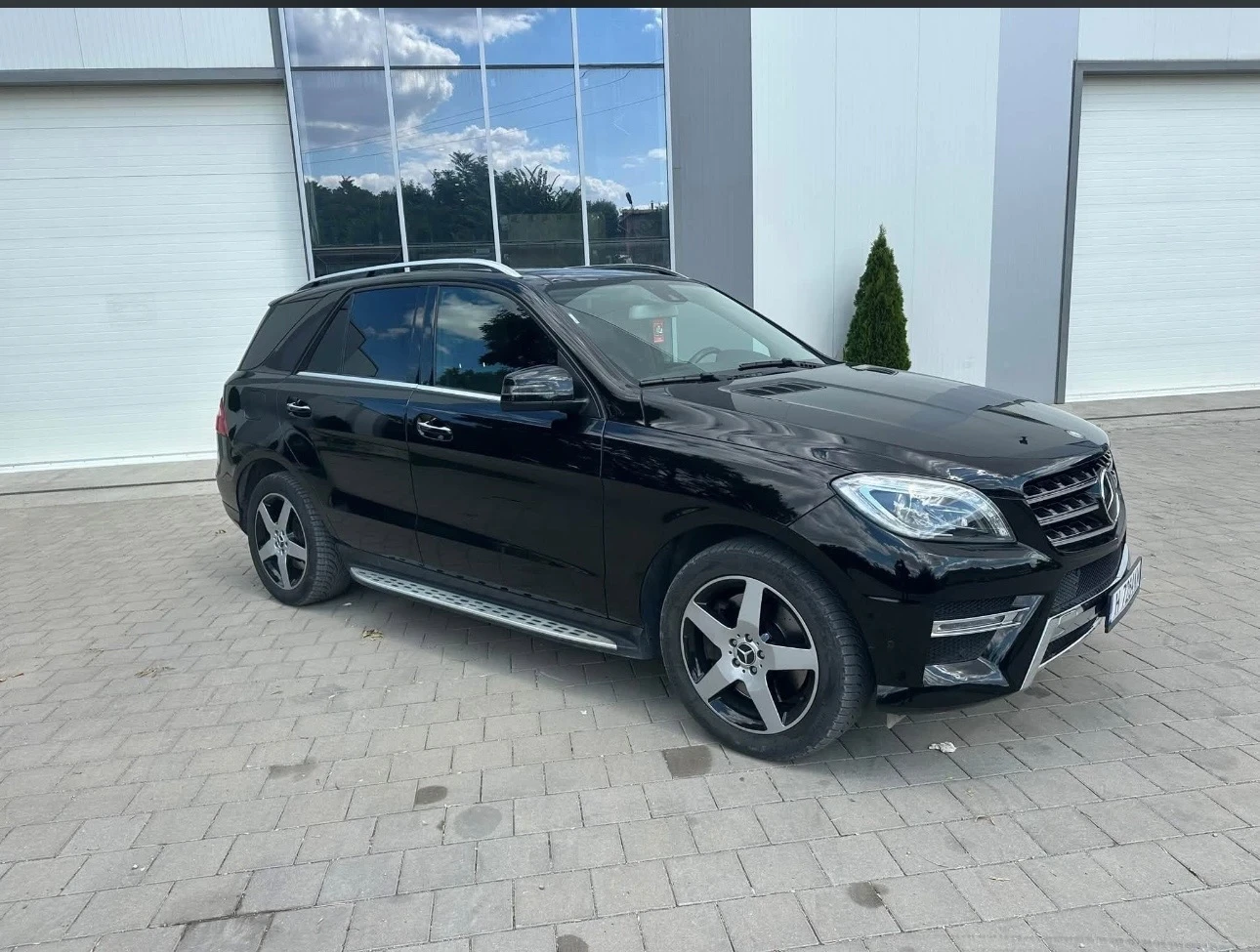 Mercedes-Benz ML 500-AMG , снимка 2 - Автомобили и джипове - 52432836