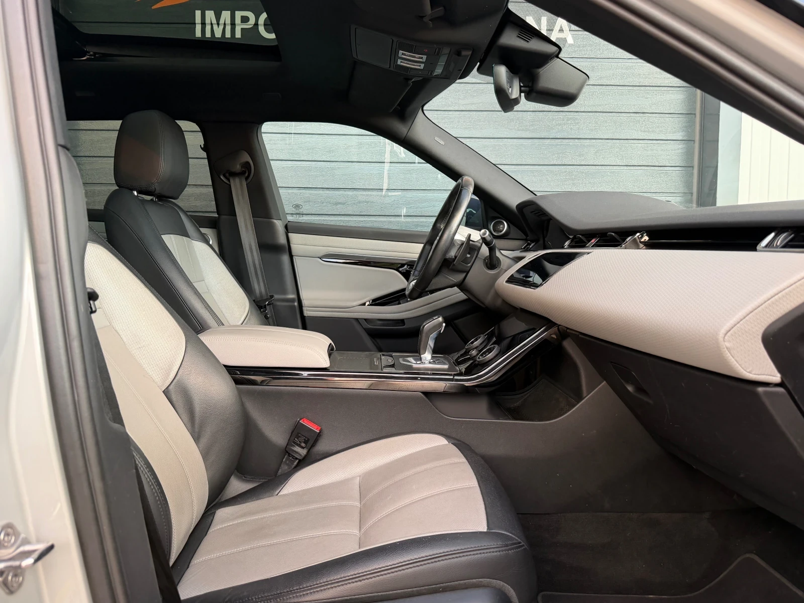 Land Rover Range Rover Evoque 2.0i Mhev P200 k.c AWD 2019 R Dynamic , снимка 9 - Автомобили и джипове - 54839985