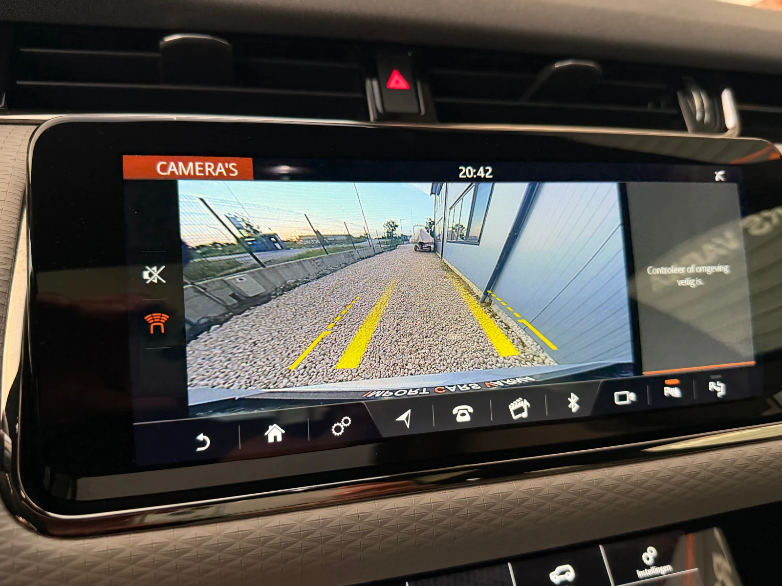 Land Rover Range Rover Evoque 2.0i Mhev P200 k.c AWD 2019 R Dynamic , снимка 15 - Автомобили и джипове - 54839985
