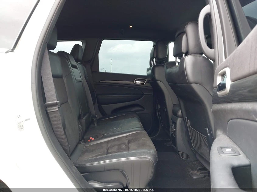 Jeep Grand cherokee 3.6l Laredo E 4X2, снимка 8 - Автомобили и джипове - 54860741