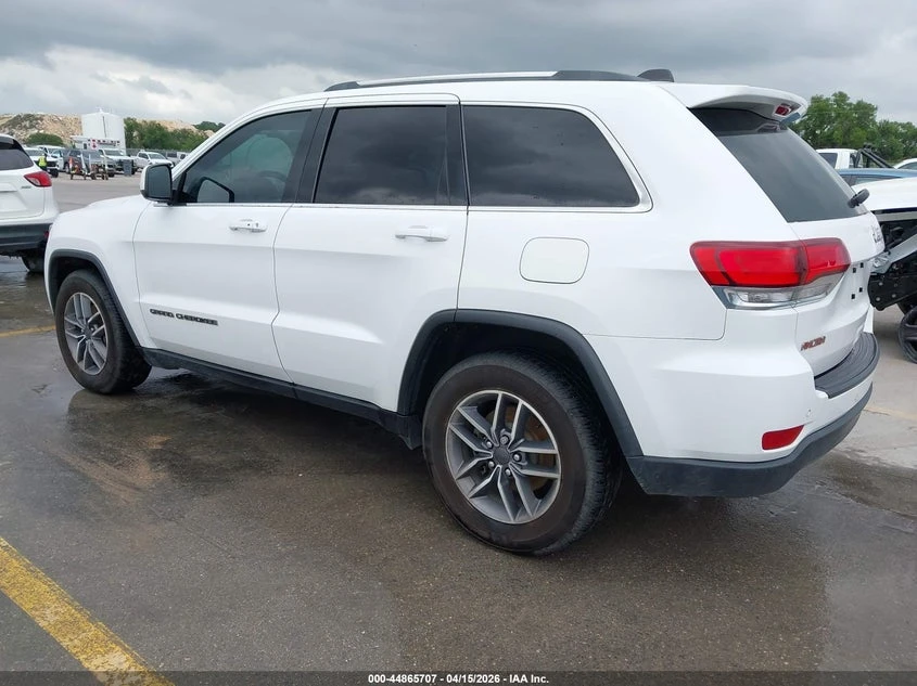 Jeep Grand cherokee 3.6l Laredo E 4X2, снимка 3 - Автомобили и джипове - 54860741