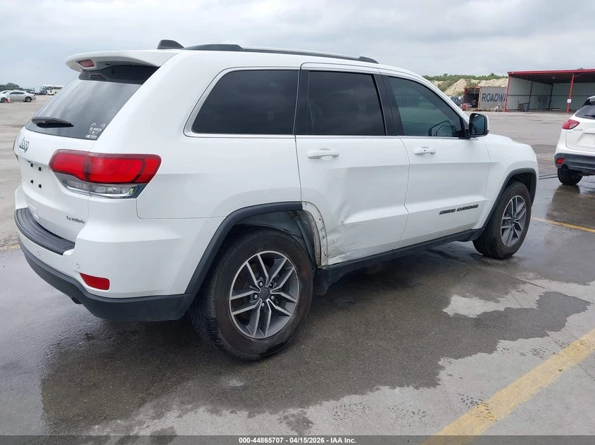 Jeep Grand cherokee 3.6l Laredo E 4X2, снимка 4 - Автомобили и джипове - 54860741