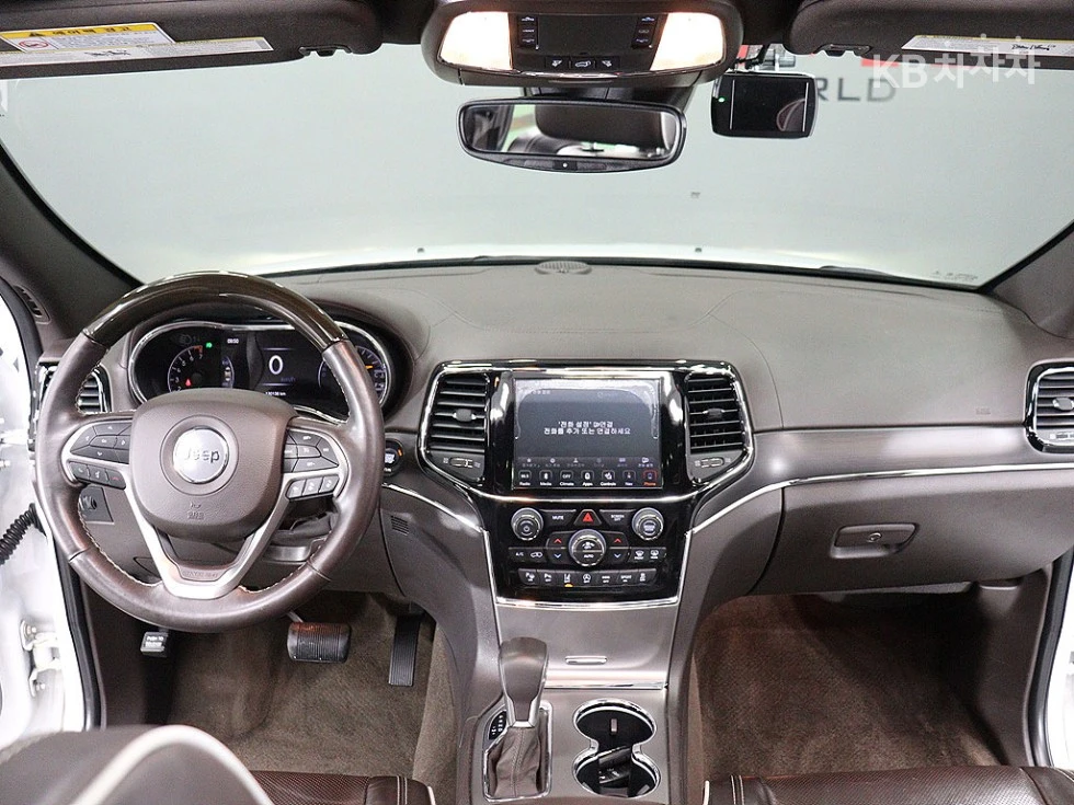 Jeep Grand cherokee 3.6 OVERLAND* DISTR* ОБДУХ* PANO, снимка 9 - Автомобили и джипове - 55537267