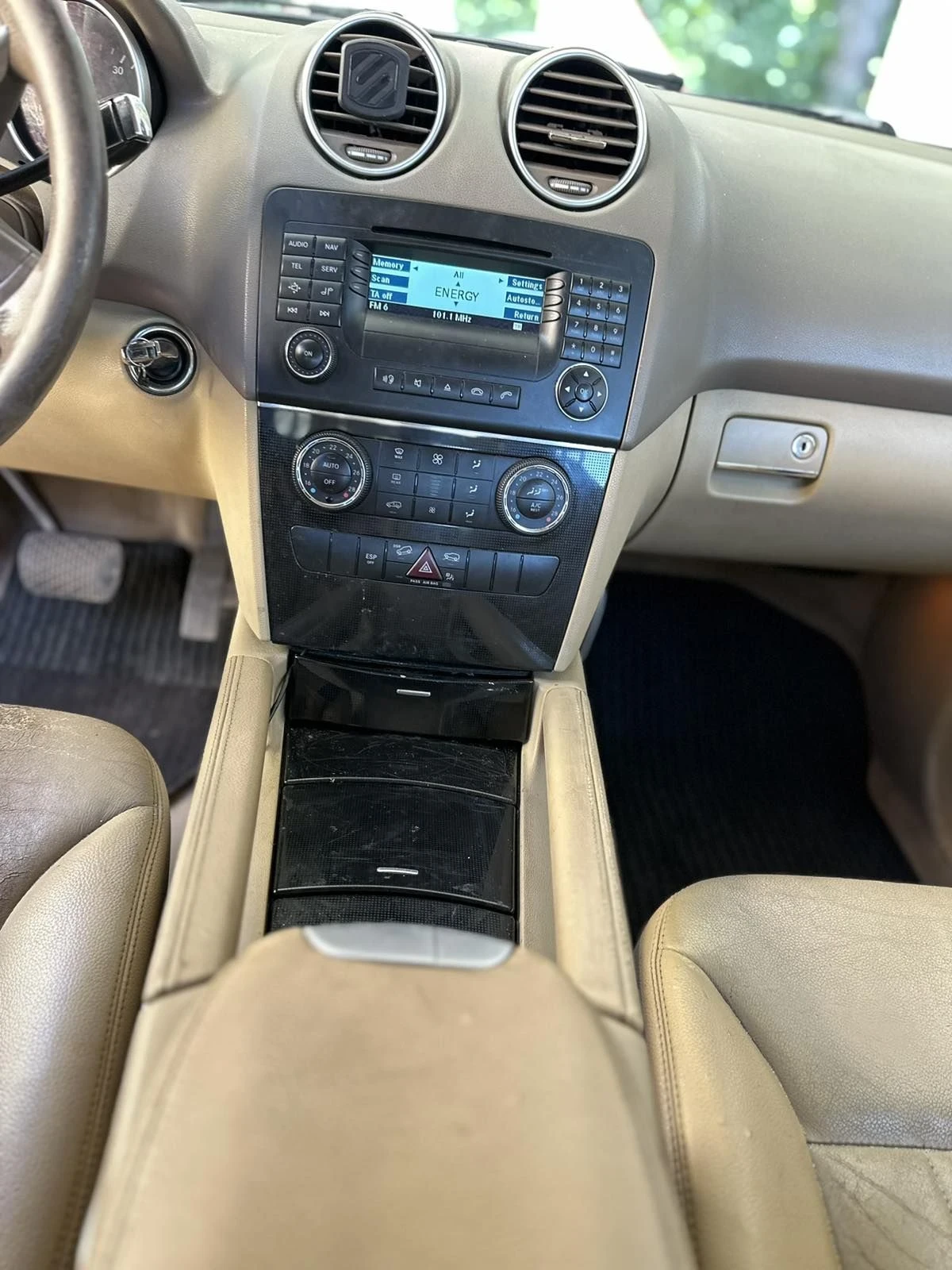 Mercedes-Benz ML 320, снимка 10 - Автомобили и джипове - 56550391