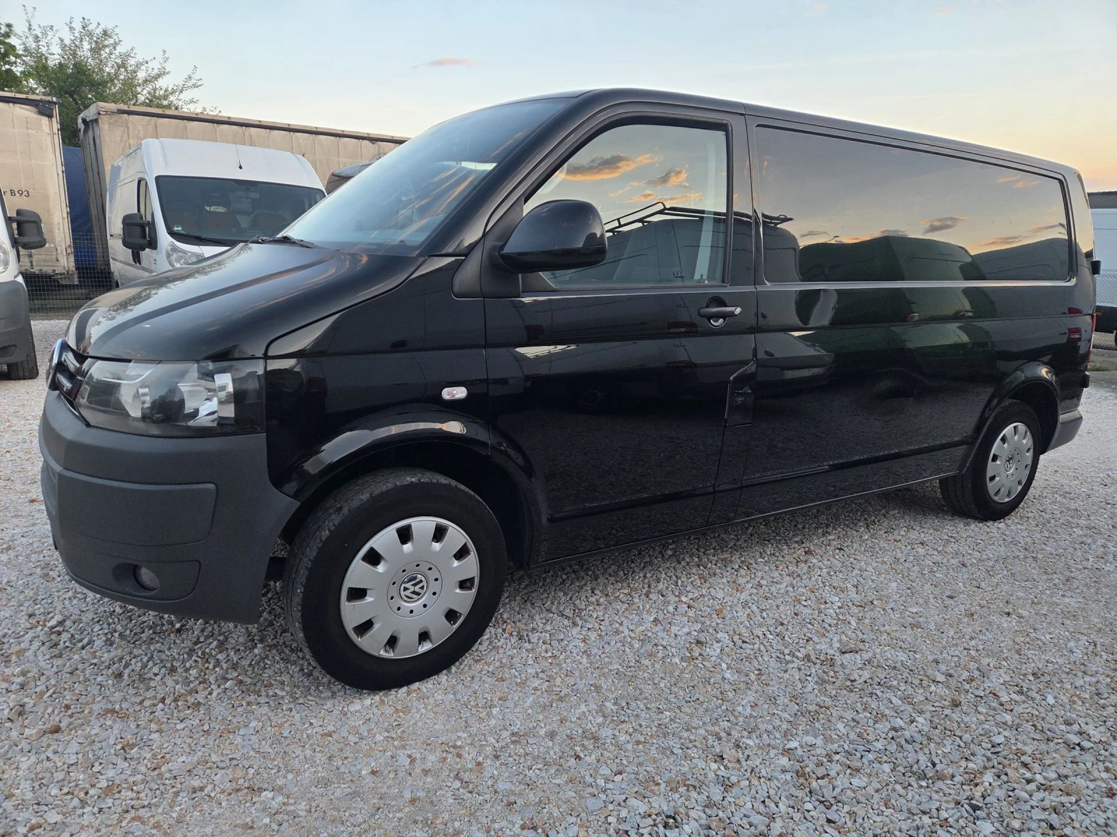 VW Transporter 2.0tdi.LONG.климатик, снимка 6 - Бусове и автобуси - 54348273